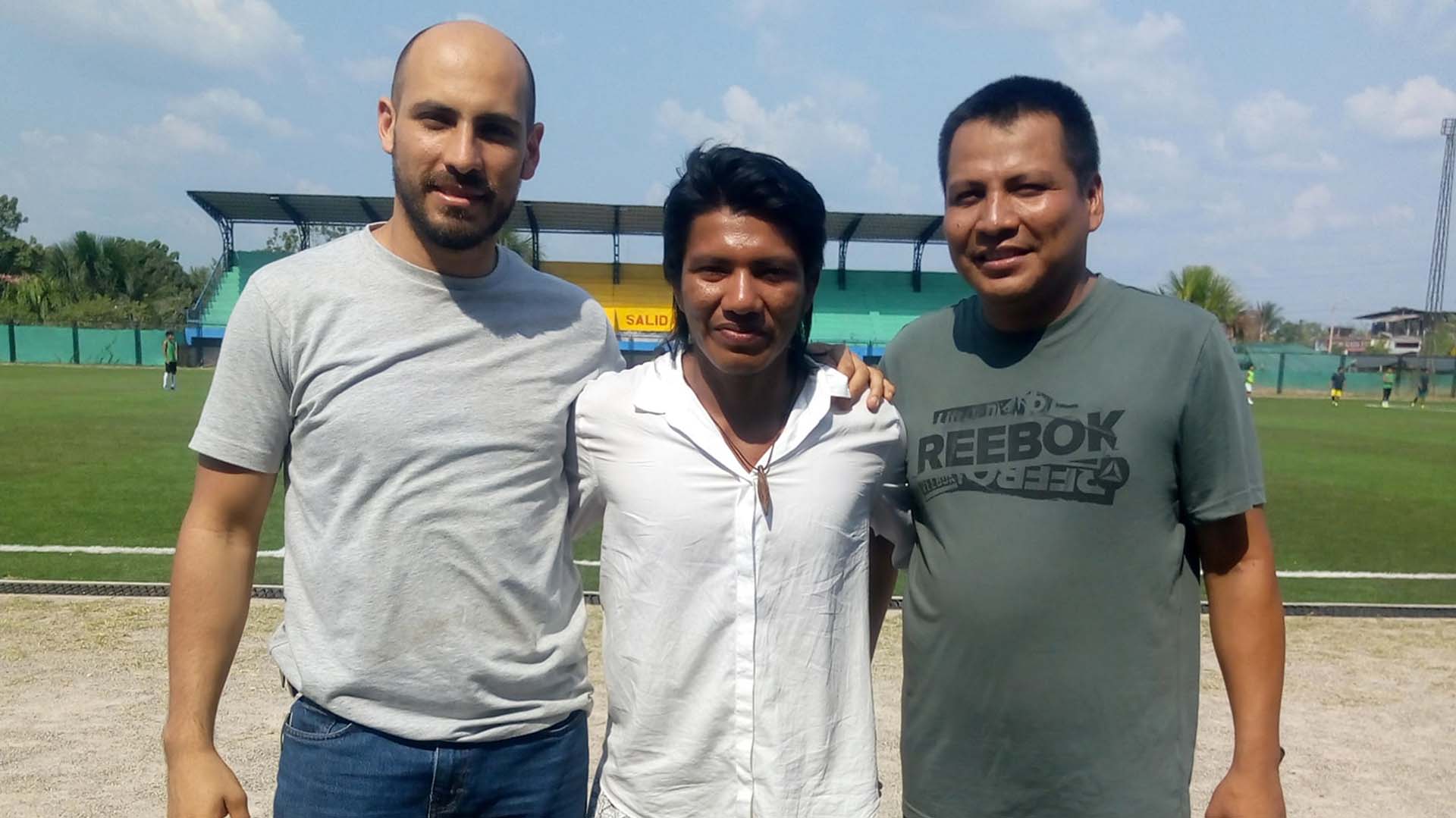 Voluntarios 27